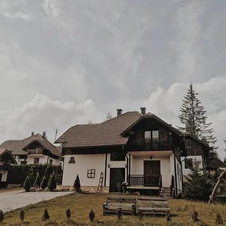 Tarski Konaci 아파트