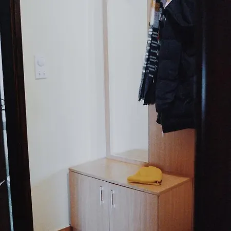 Tarski Konaci * 미트로박