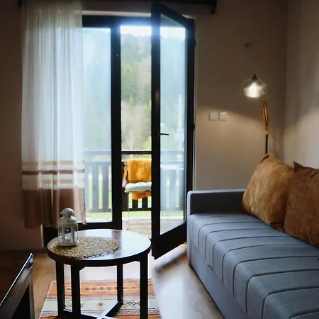 Tarski Konaci Apartment *