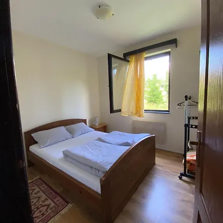 Tarski Konaci Mitrovac