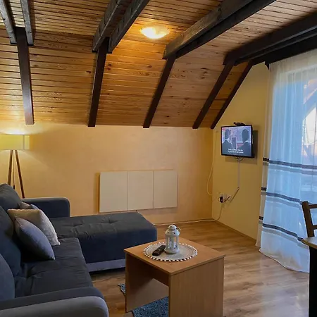 Tarski Konaci * 미트로박