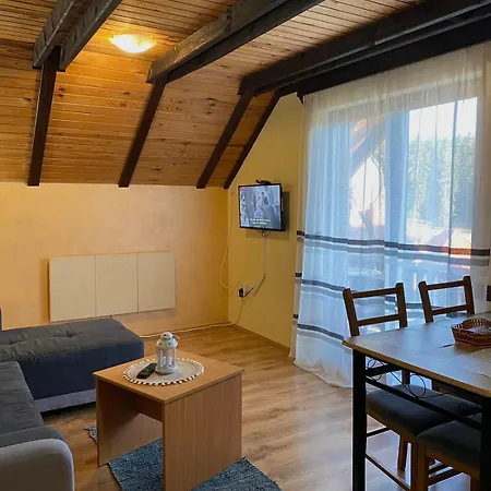 아파트 Tarski Konaci 미트로박