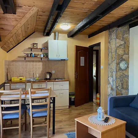 Apartment Tarski Konaci