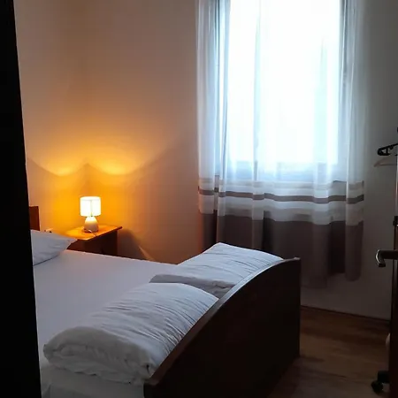 Tarski Konaci Apartment Mitrovac